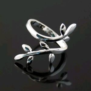 Silver Plated Vine Ring | 8.5 | Leaf